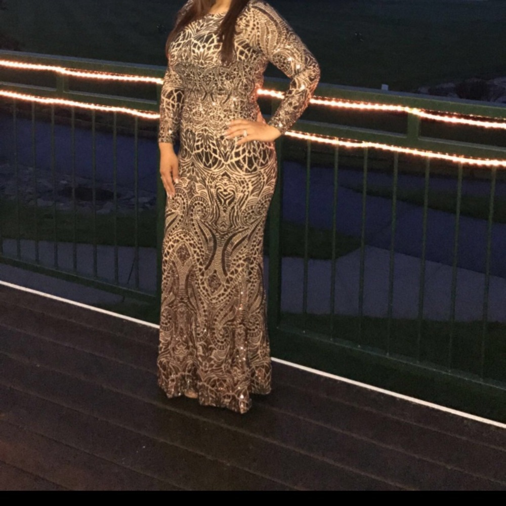 COPY - Betsy Adam long sleeve Gown